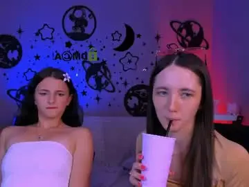 Chaturbate Live Sex of caroline_honeyy