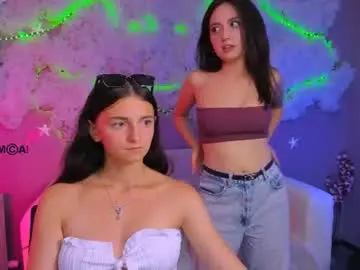 Chaturbate Live Sex of caroline_honeyy