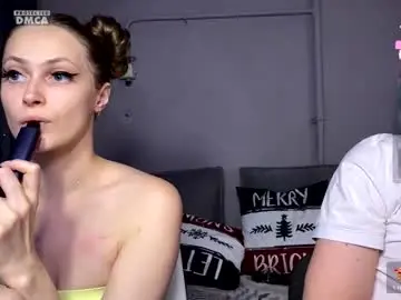 Chaturbate Live Sex Cam of milana_sexwife