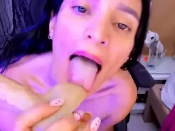 Chaturbate Live Sex of katiuska_doll_squirt