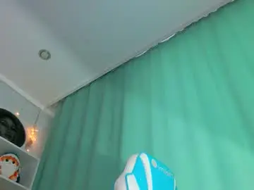 Chaturbate Live Sex Cam of mercedes_robins