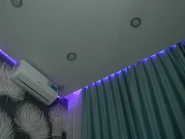 Chaturbate Live Sex Cam of sweet_reverie