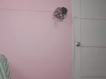 Chaturbate Free Live Porn of yahaira_26