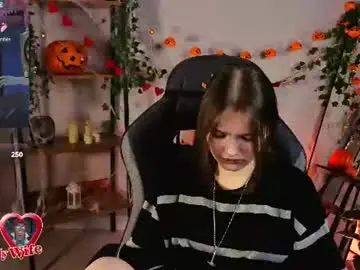 Chaturbate Watch Live Sex Cams of dilara_xbaby
