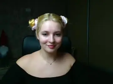 Chaturbate Live Sex Cam of _mila_la_