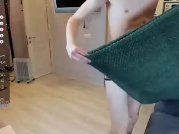 Chaturbate Live Sex Cam of aaron_bang