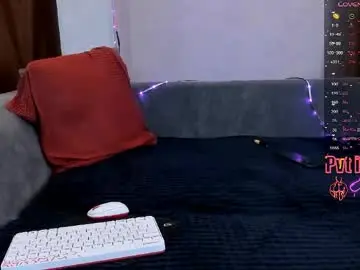 Chaturbate Live Sex Cam of aaron_bang