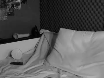 Chaturbate Free Porn Cam of fluffy_cloude