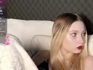 Chaturbate Sex Chat of fluffy_cloude