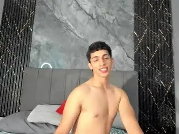 Chaturbate Free Live Porn of hot_summer_boy