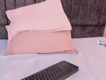 Chaturbate Live Porn of lia_cherry_7