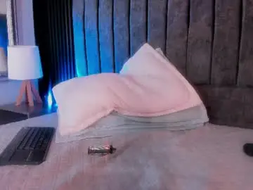 Chaturbate Best live sex cam show of lia_cherry_7