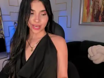 Chaturbate Free Porn Cam of mialaurence_