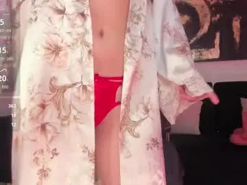 Chaturbate Watch Live Sex Cams of mialaurence_