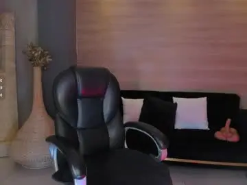 Chaturbate Free Porn Cam of mialaurence_