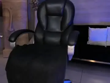 Chaturbate Best live sex cam show of mialaurence_