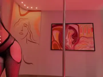 Chaturbate Live Sex Cam of mialaurence_