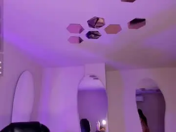 Chaturbate Free Porn Cam of mialaurence_