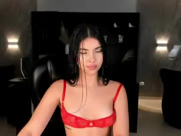 Chaturbate Sex Chat of mialaurence_