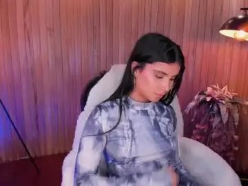 Chaturbate Nude Webcam of mialaurence_