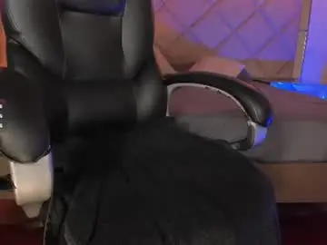 Chaturbate Watch Live Sex Cams of mialaurence_