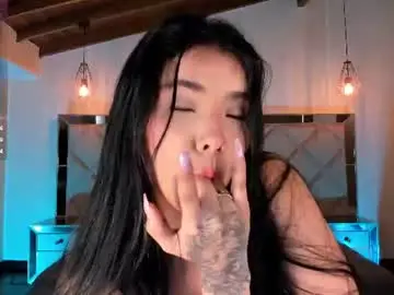Chaturbate Adult Video Chat of mialaurence_