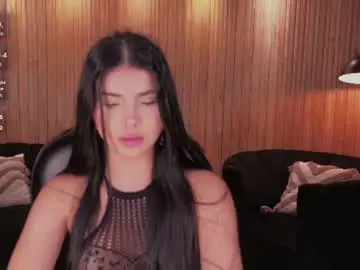Chaturbate Best live sex cam show of mialaurence_