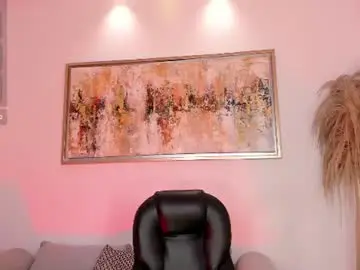 Chaturbate Best live sex cam show of mialaurence_