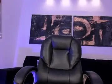 Chaturbate Free Live Porn of mialaurence_