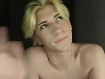 Chaturbate Sex Cam of oliver_star_boy