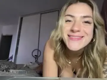 Chaturbate Live Sex Cam of jessicaloves5