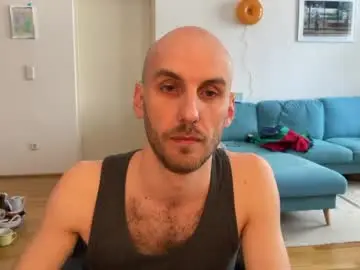 Chaturbate Live Sex Cam of leonvampire