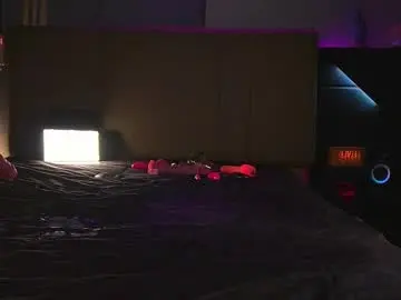 Chaturbate Live Sex Cam of samuelboytattoo