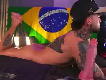 Chaturbate Adult Webcam of samuelboytattoo