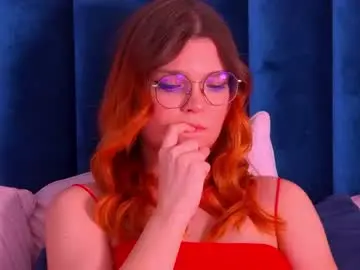 Chaturbate Live Sex Cam of bellamarebelle