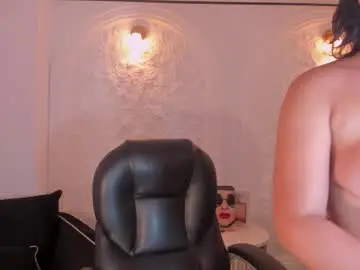 Chaturbate Best live sex cam show of sophielanne