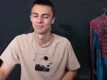 Chaturbate Live Sex Cam of hols_20