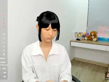 Chaturbate Live Porn of little_yena