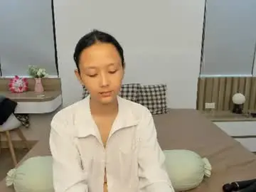 Chaturbate Nude Webcam of little_yena