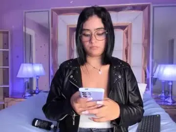 Chaturbate Live Sex Cam of scarlette_15