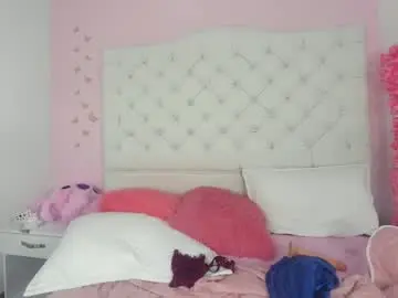 Chaturbate Nude Webcam of clarita_hills