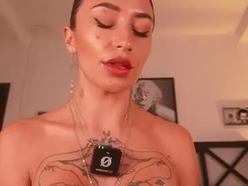 Chaturbate Best live sex cam show of erikabee