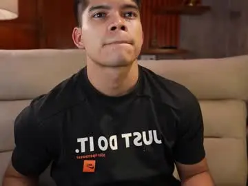 Chaturbate Live Sex Cam of capizzi_