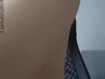 Chaturbate Live Sex Cam of miolia