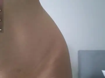 Chaturbate Live Sex Cam of miolia