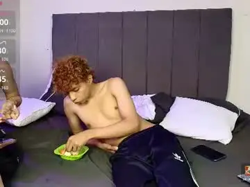 Chaturbate Best live sex cam show of boys_curlys_
