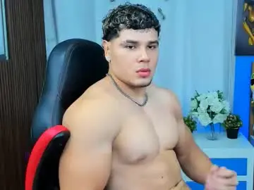 Chaturbate Best live sex cam show of bruno_coleman
