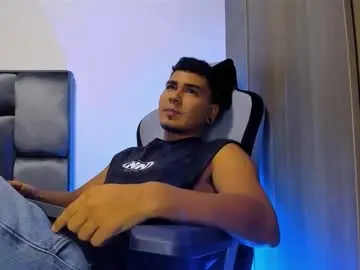 Chaturbate Live Sex of sam_knight_