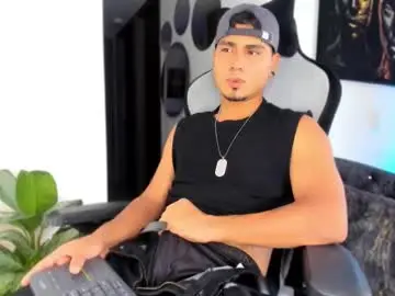 Chaturbate Nude Webcam of sam_knight_