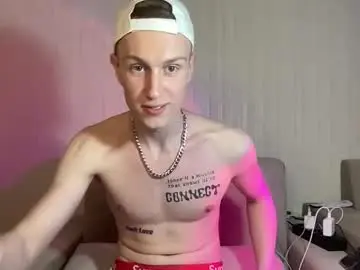 Chaturbate Live Sex Cam of travis_gracile